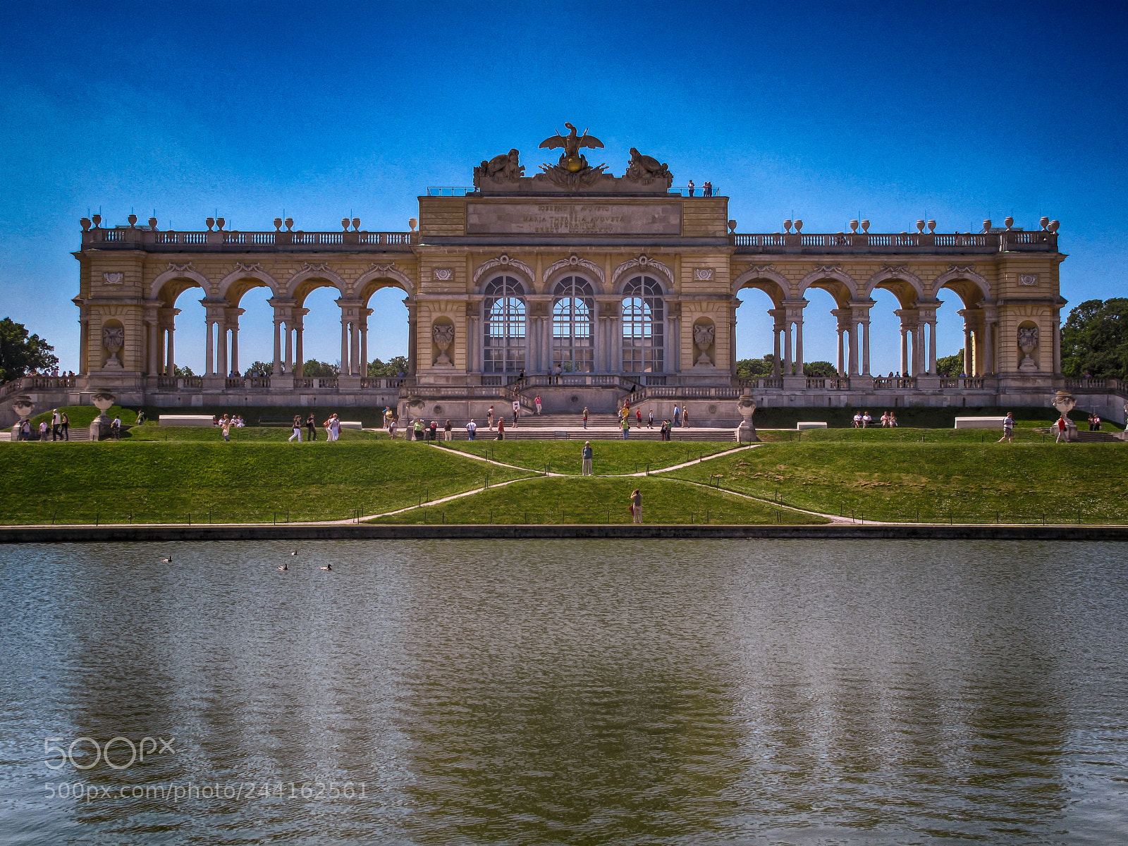 Canon PowerShot G10 sample photo. Vienna gloriette in sch photography