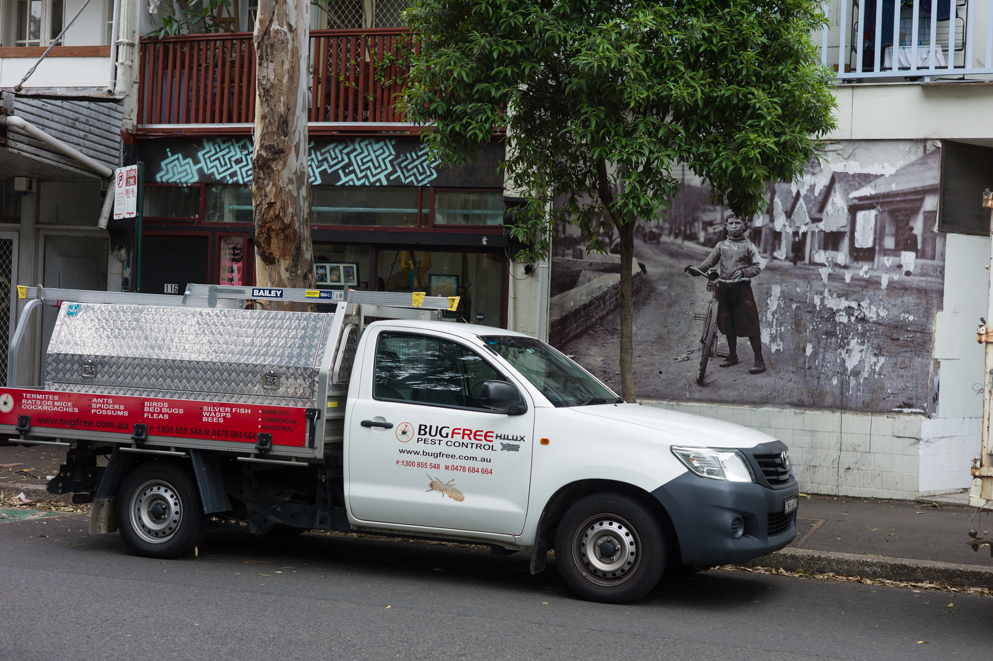 Leica M9 + Summicron-M 50mm f/2 (III) sample photo. Stroll at lawson street photography