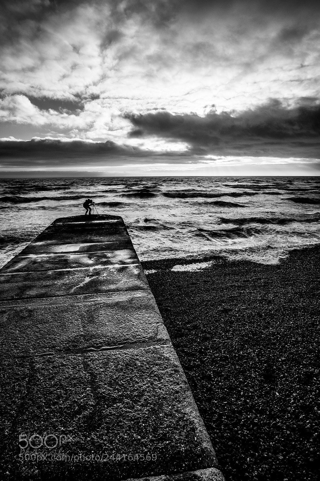 Fujifilm X-E2 sample photo. Choppy seas at brighton photography