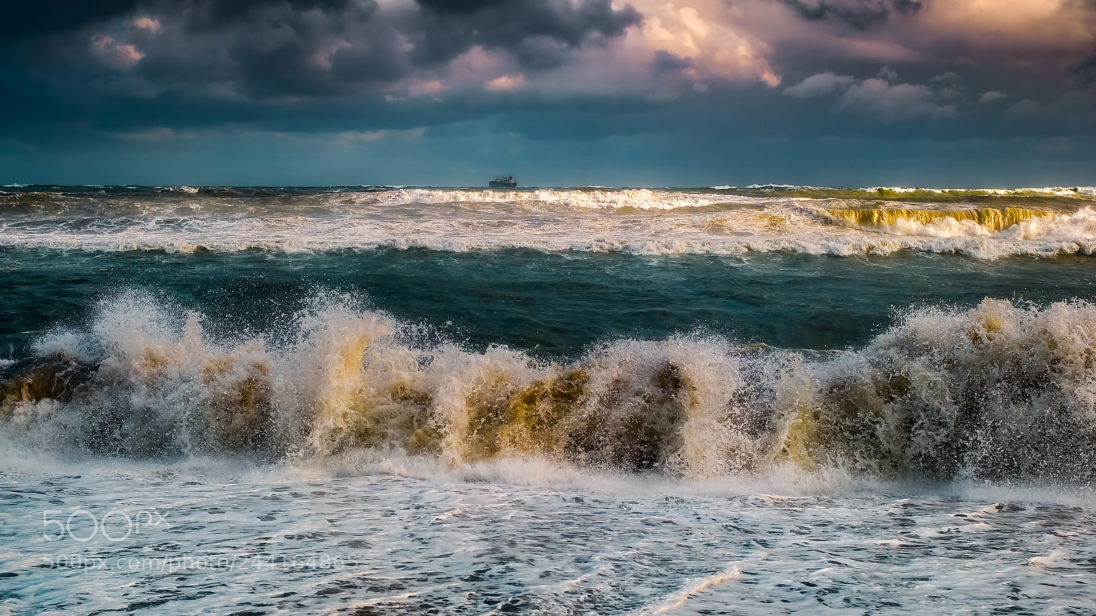 Fujifilm X-M1 sample photo. Storm seascape photography