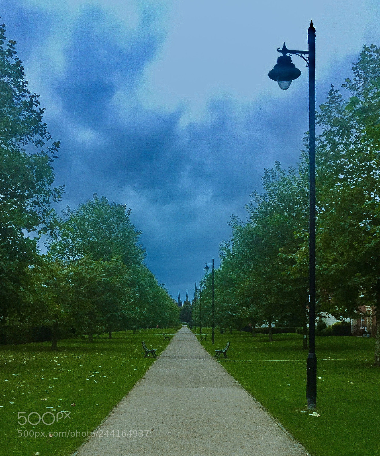 Apple iPhone 6 sample photo. Lichfield cathedral walk photography