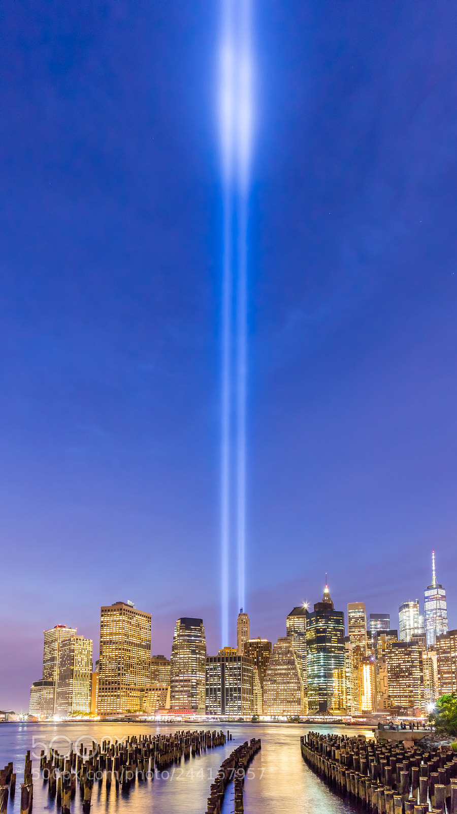 Canon EOS 5DS R sample photo. Memorial lights shine tall photography