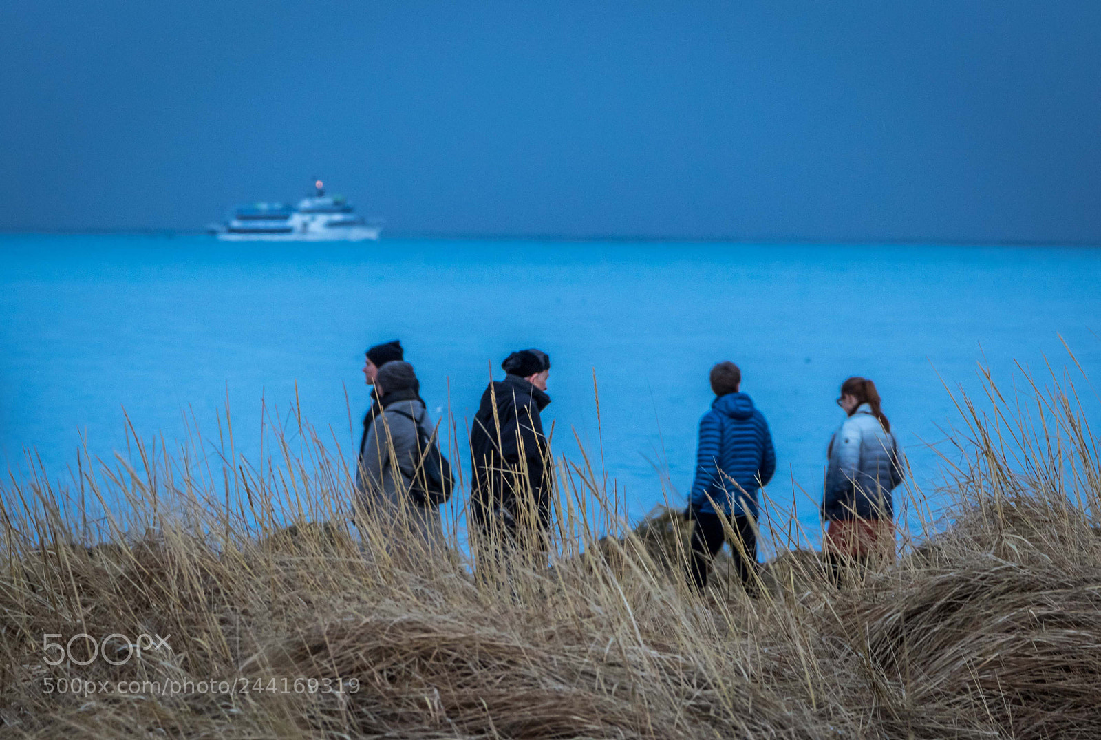Canon EOS 760D (EOS Rebel T6s / EOS 8000D) sample photo. People and a ship photography