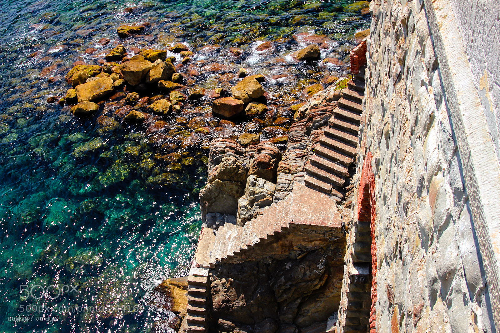 Canon EOS 600D (Rebel EOS T3i / EOS Kiss X5) sample photo. Step into the sea photography