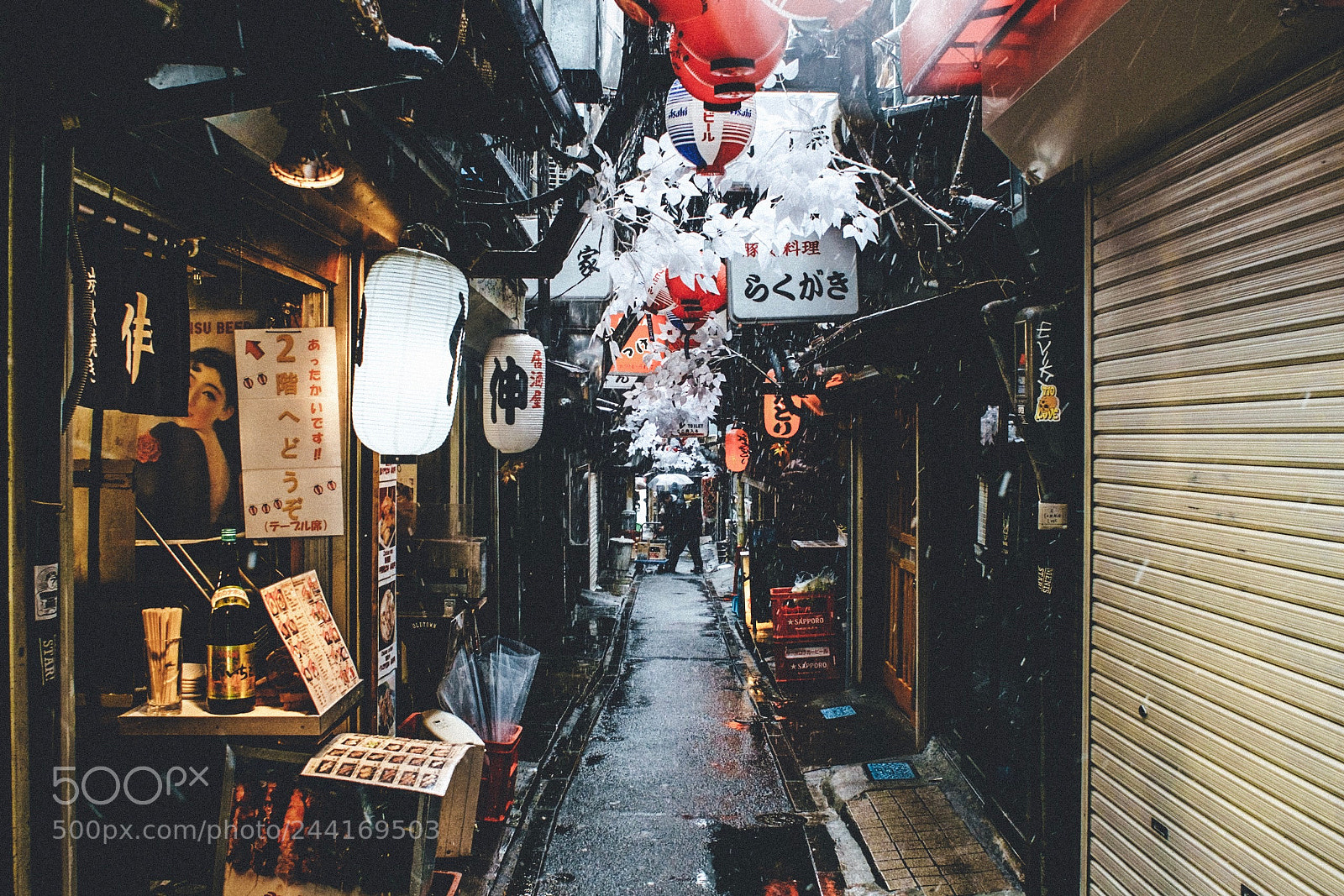 Fujifilm X-Pro1 sample photo. Shinjuku/tokyo photography