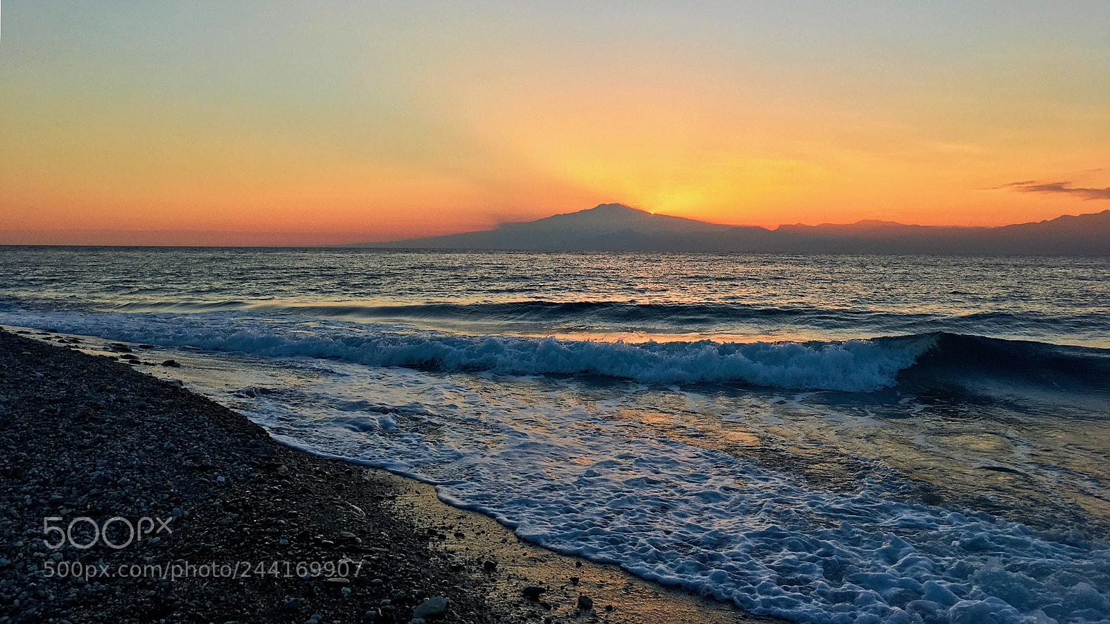 Apple iPhone 6s sample photo. Sunset on the etna photography