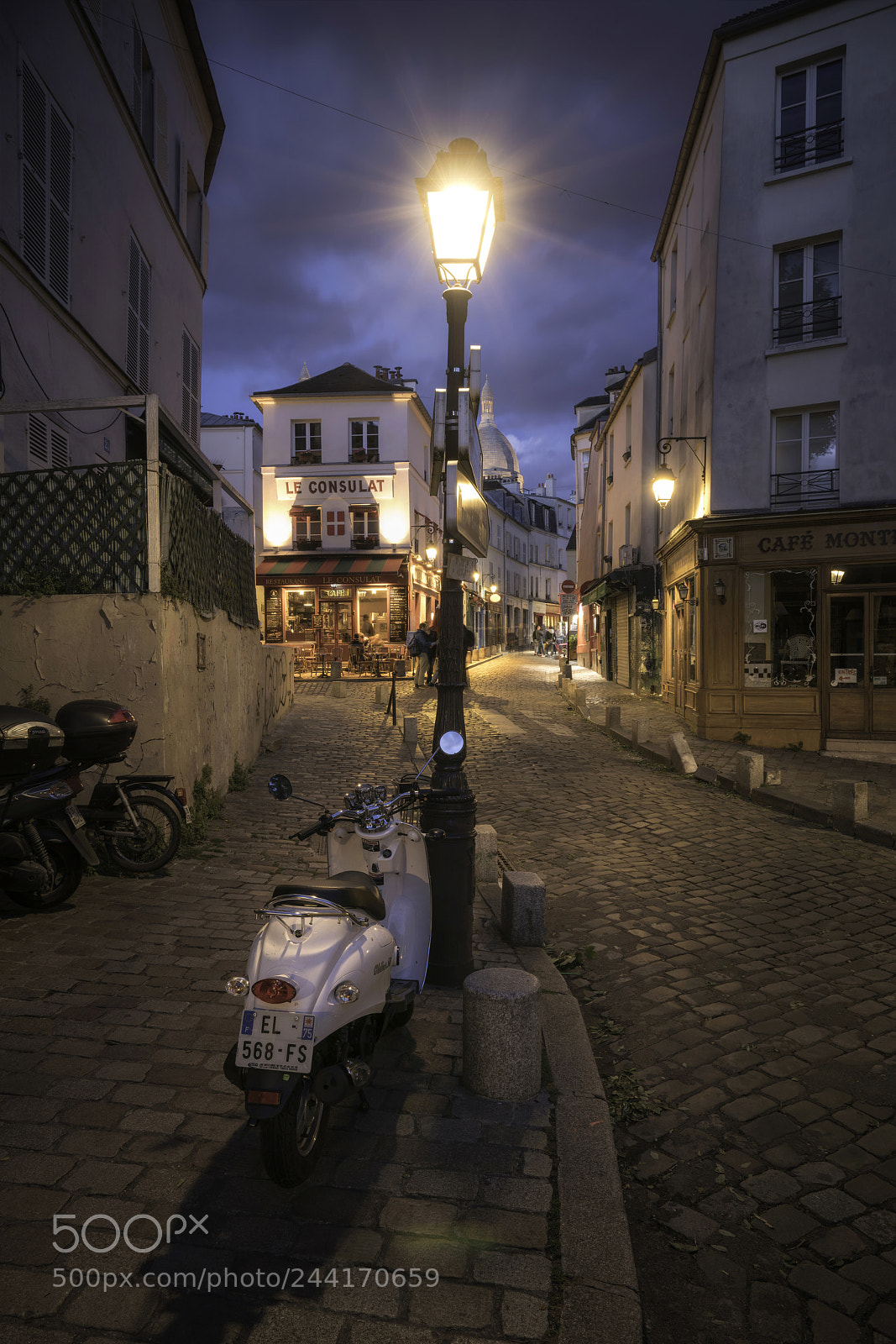 Sony a7R II sample photo. Montmartre paris at night photography