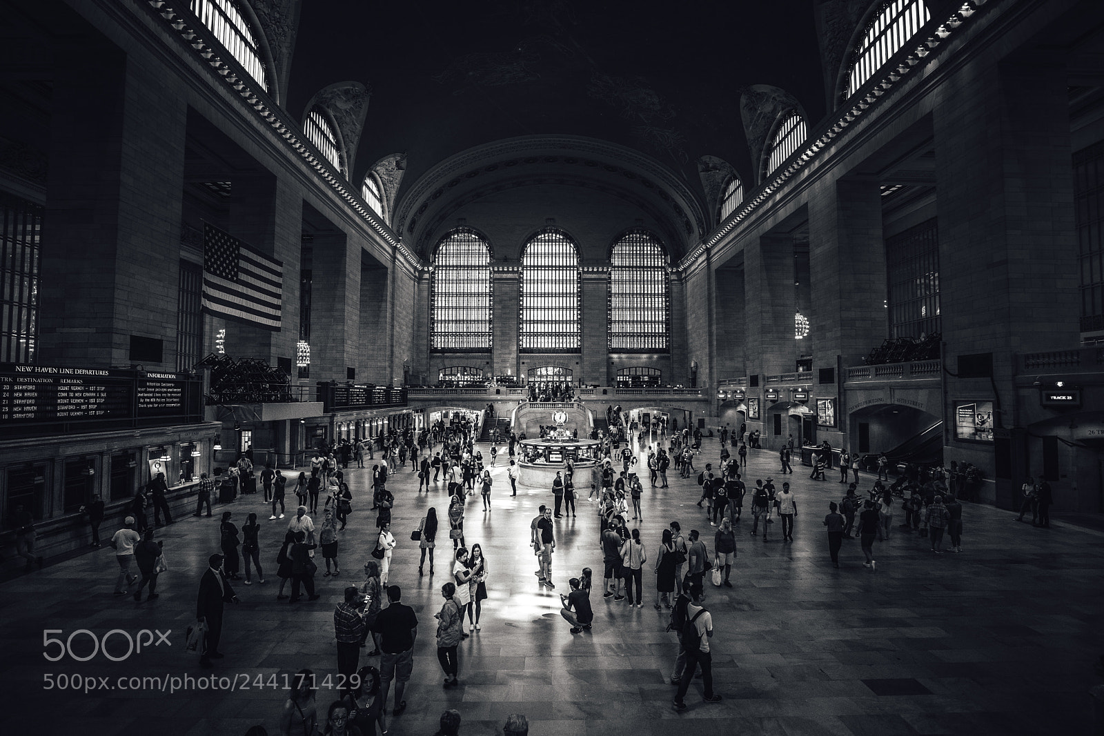 Sony a7 II sample photo. Grand central b&w photography
