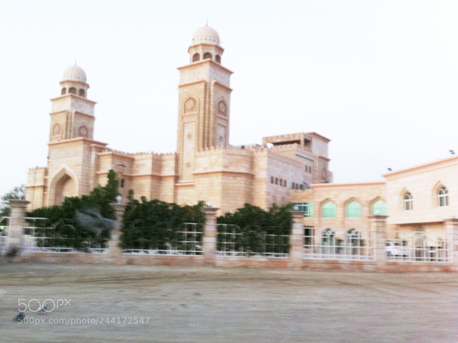 Apple iPhone 4 sample photo. Burhani masjid photography