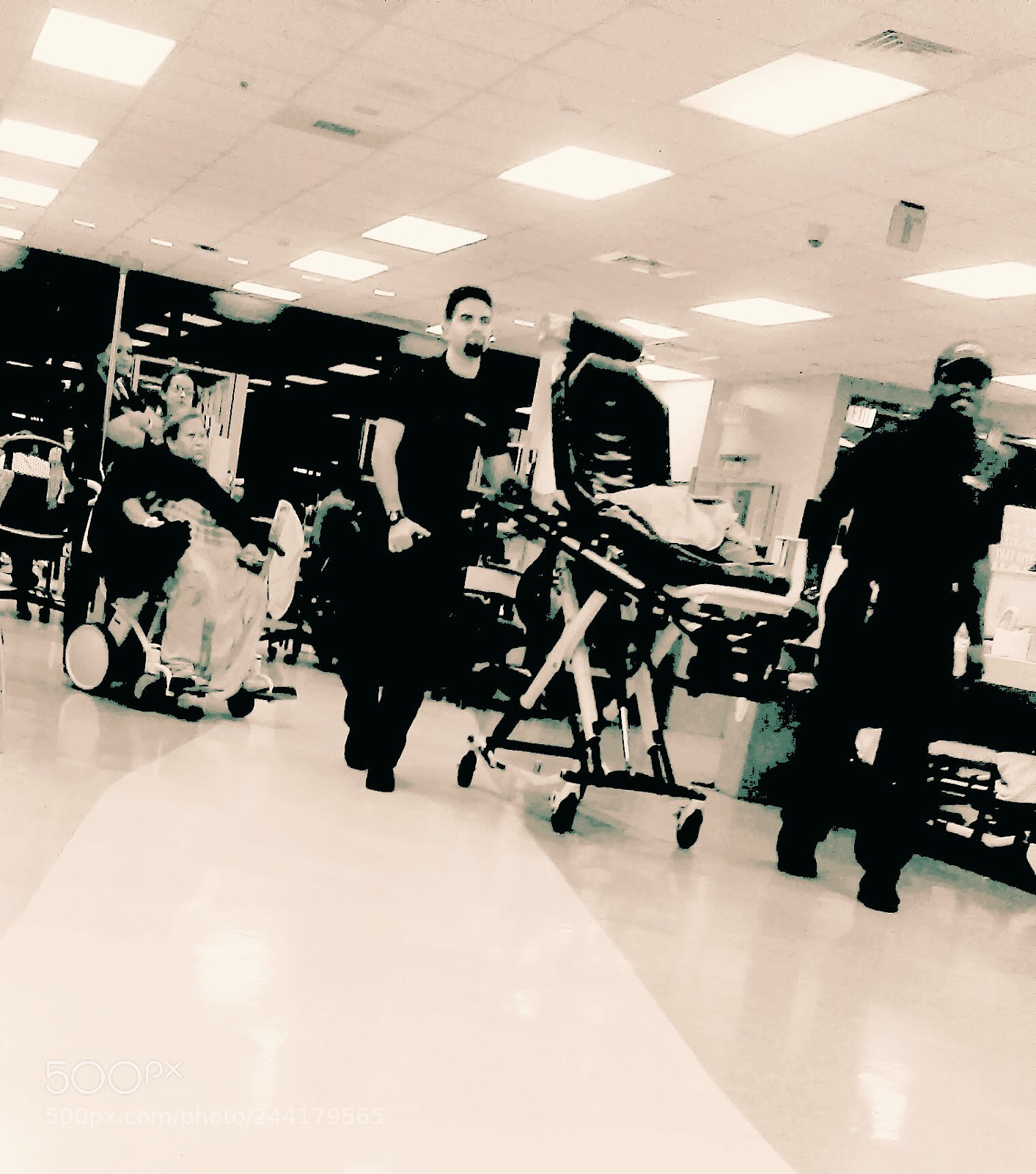 HTC DESRIE D530 sample photo. Trauma bed unit team photography