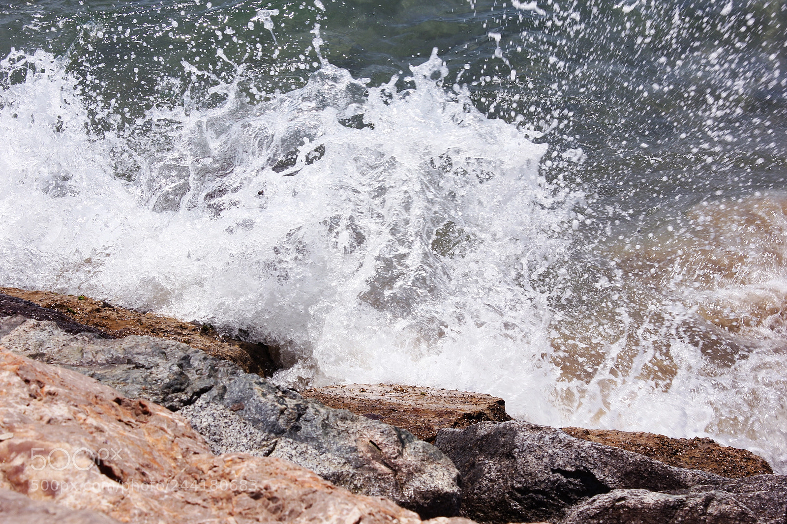 Canon EOS 550D (EOS Rebel T2i / EOS Kiss X4) sample photo. Waves photography