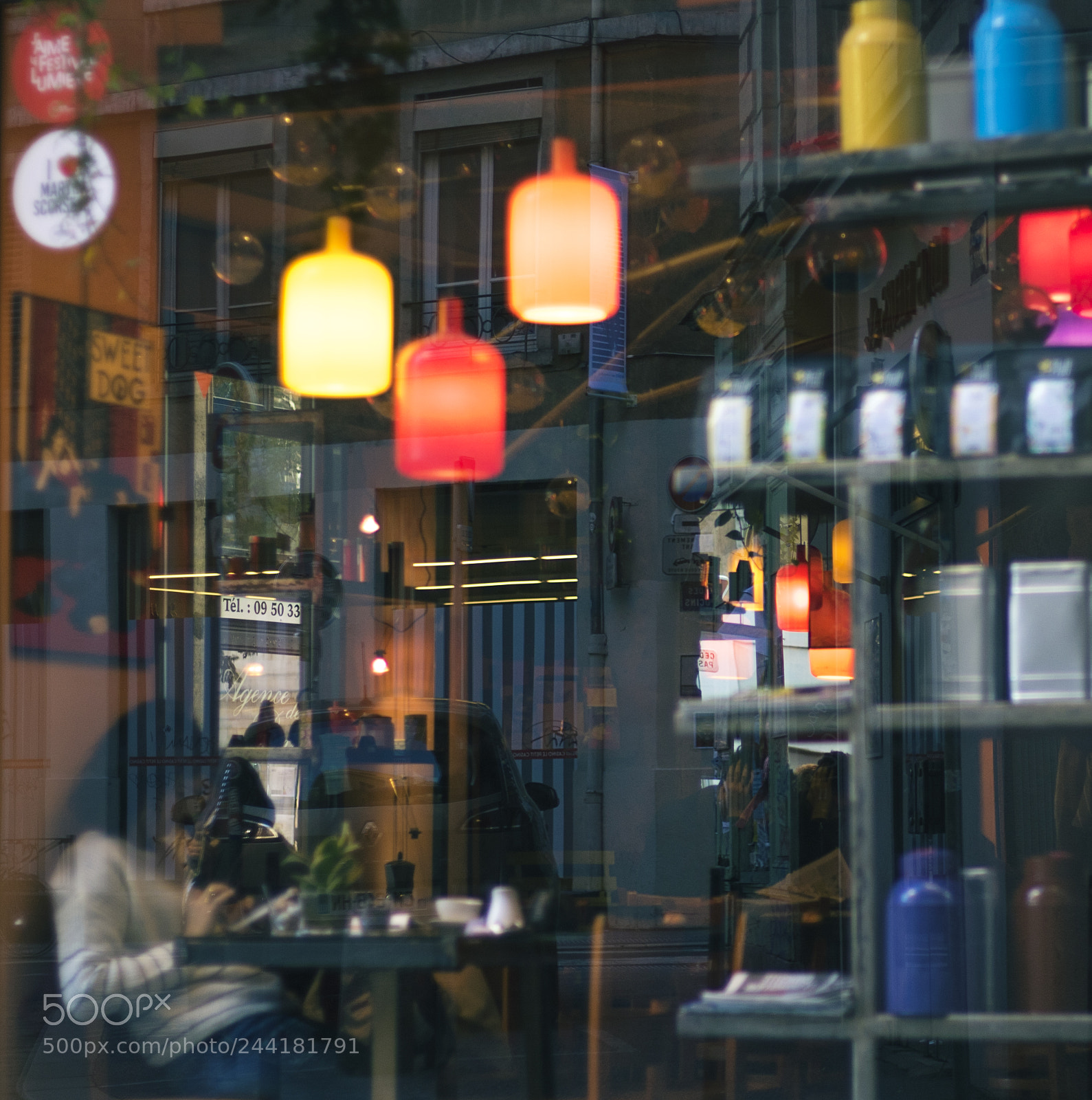 Canon EOS 760D (EOS Rebel T6s / EOS 8000D) sample photo. A colorful restaurant photography