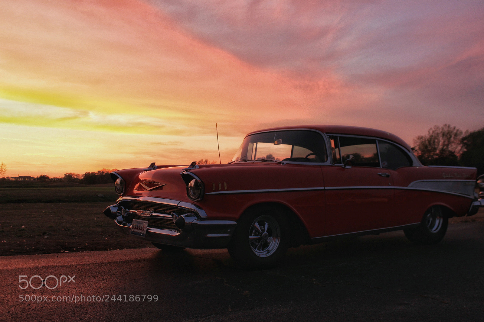 Canon EOS 700D (EOS Rebel T5i / EOS Kiss X7i) sample photo. Vintage car photography