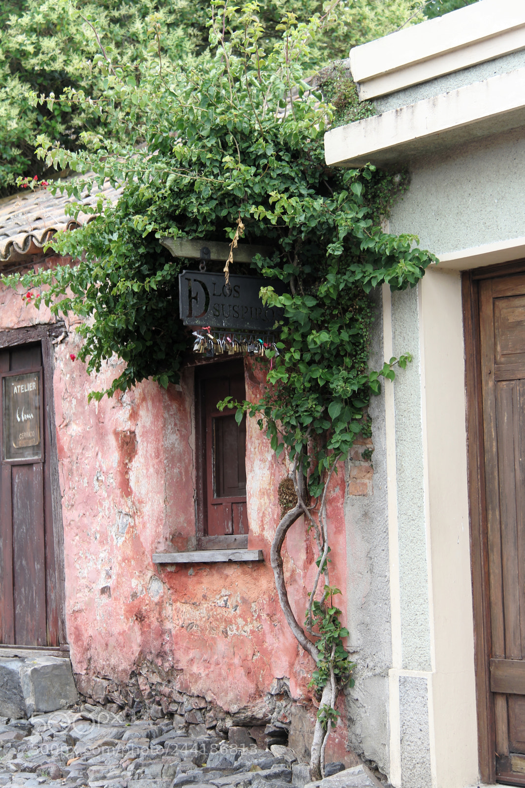 Canon EOS 60D sample photo. Colonial architecture.jpg photography