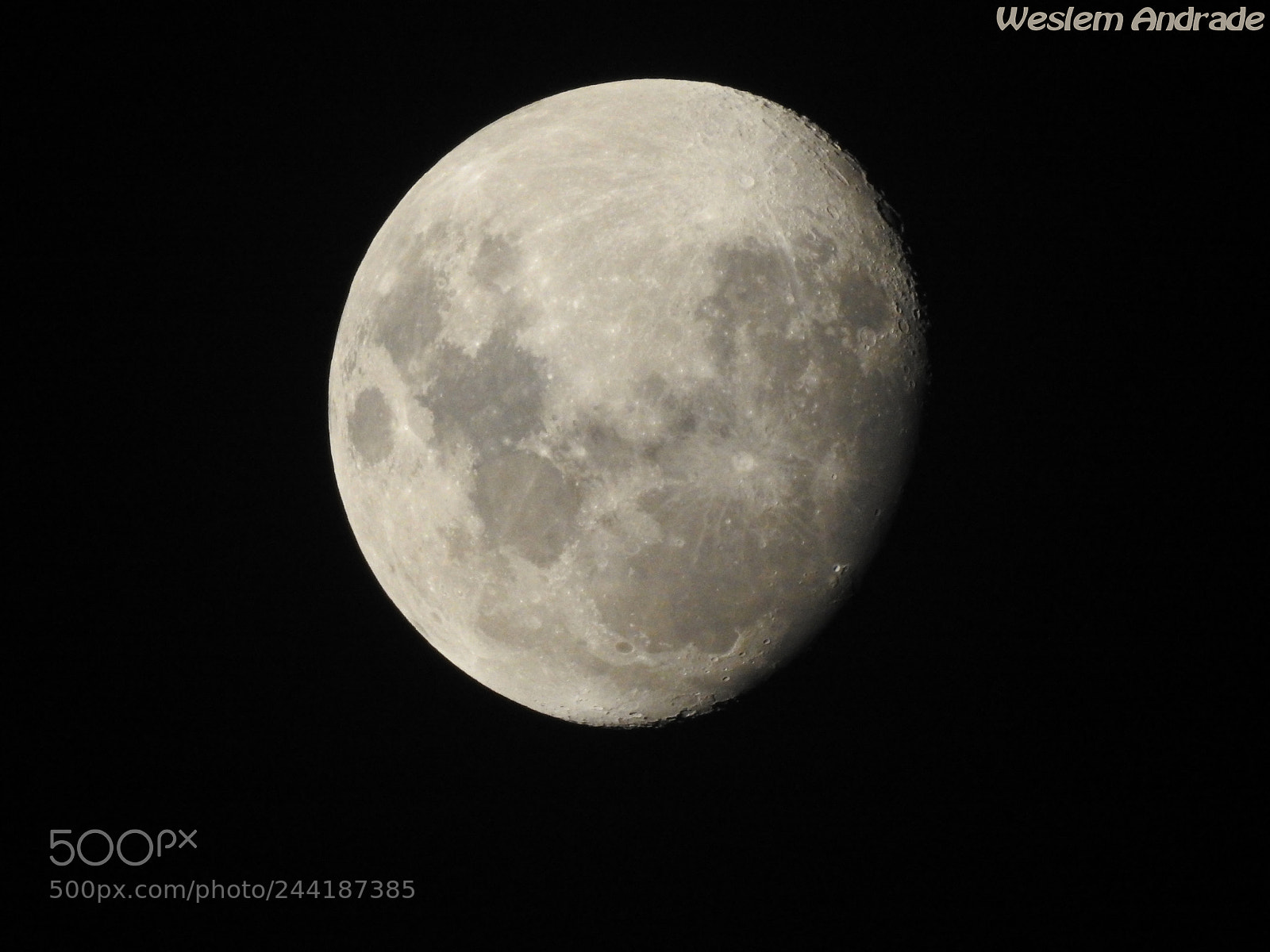 Nikon Coolpix P900 sample photo. Lua manual photography