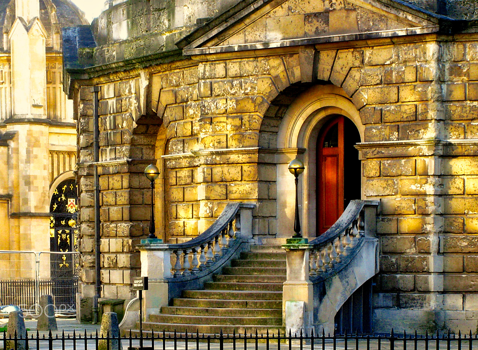 Canon POWERSHOT SX100 IS sample photo. Radcliffe camera library oxford photography