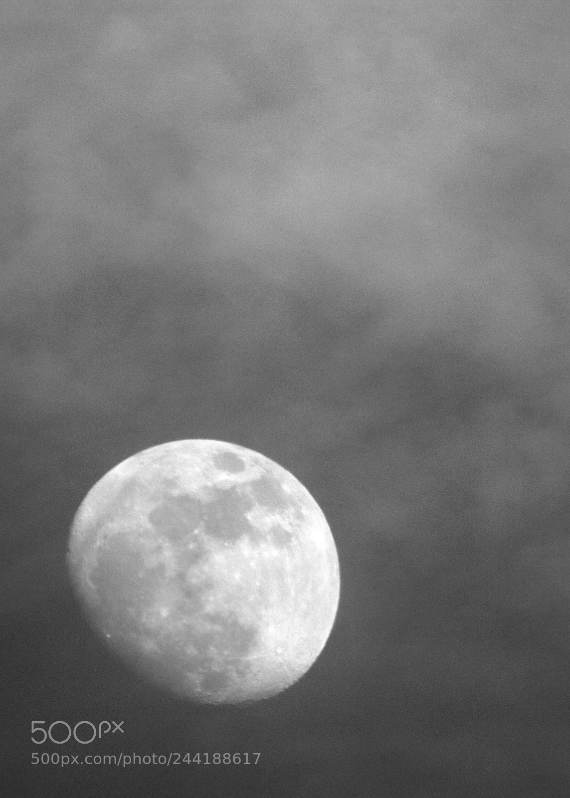 Canon EOS 750D (EOS Rebel T6i / EOS Kiss X8i) sample photo. Lunar nubes photography
