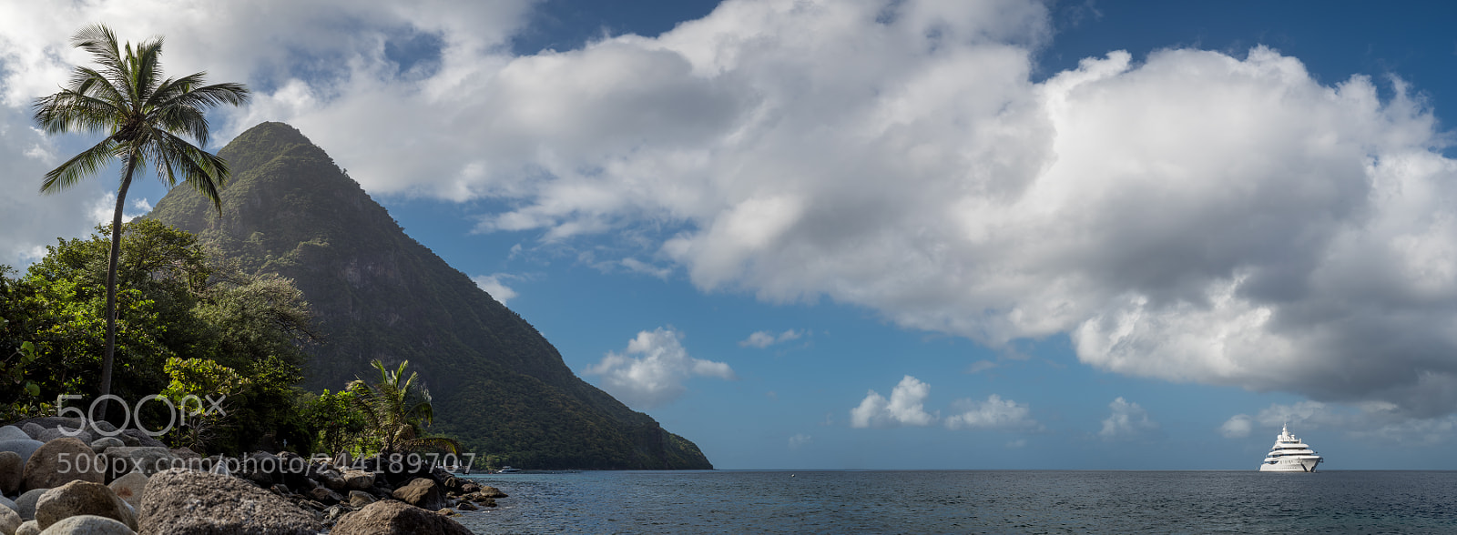 Nikon D810 sample photo. Gros piton with lady photography