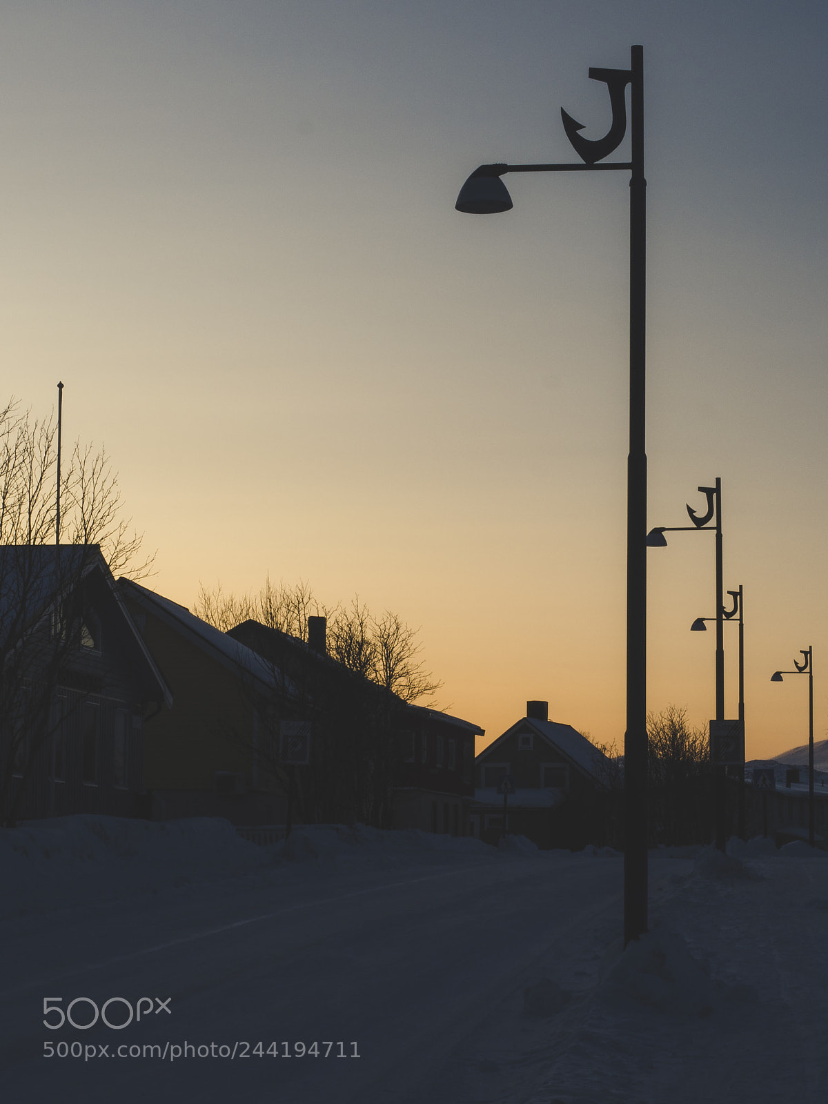 Olympus OM-D E-M5 II sample photo. Beutifull light coming back photography