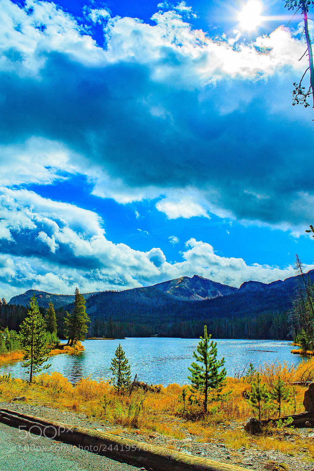 Canon EOS 1100D (EOS Rebel T3 / EOS Kiss X50) sample photo. Lake at yellowstone photography