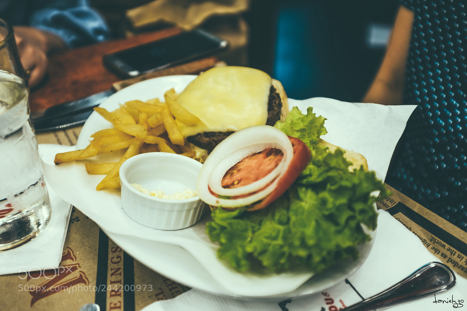 Fujifilm X100F sample photo. Mamou's dry aged burger photography