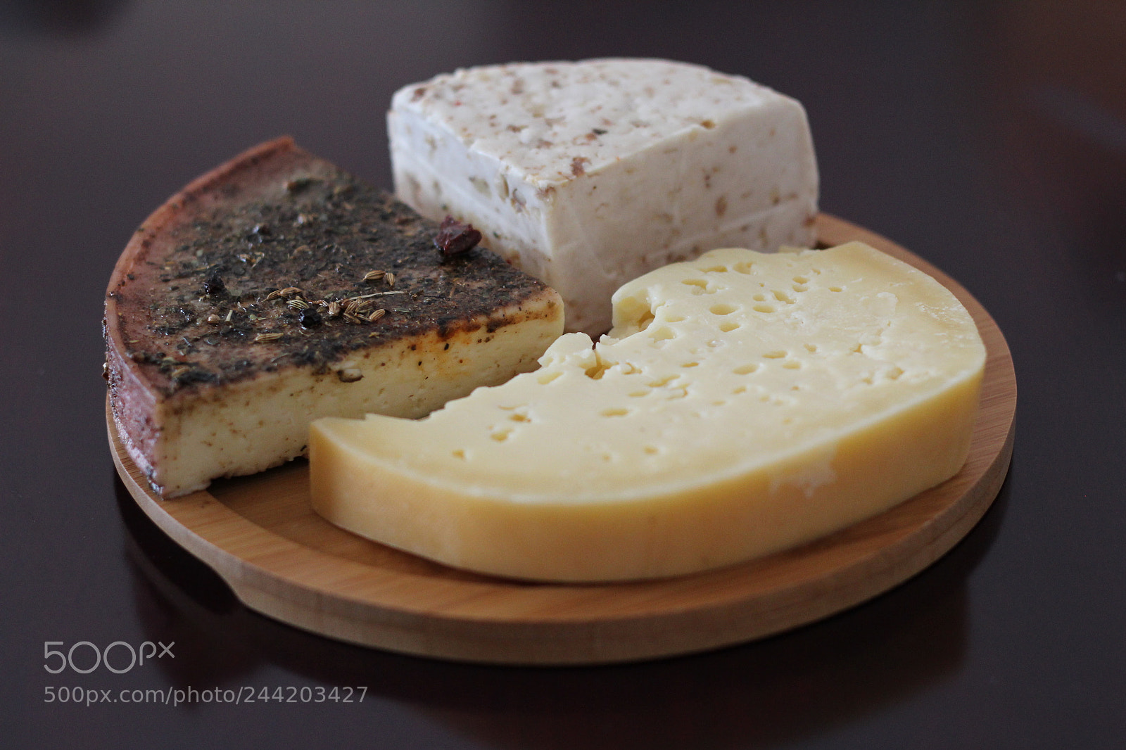 Canon EOS 600D (Rebel EOS T3i / EOS Kiss X5) + Canon EF 50mm F1.8 II sample photo. Cheese snack photography