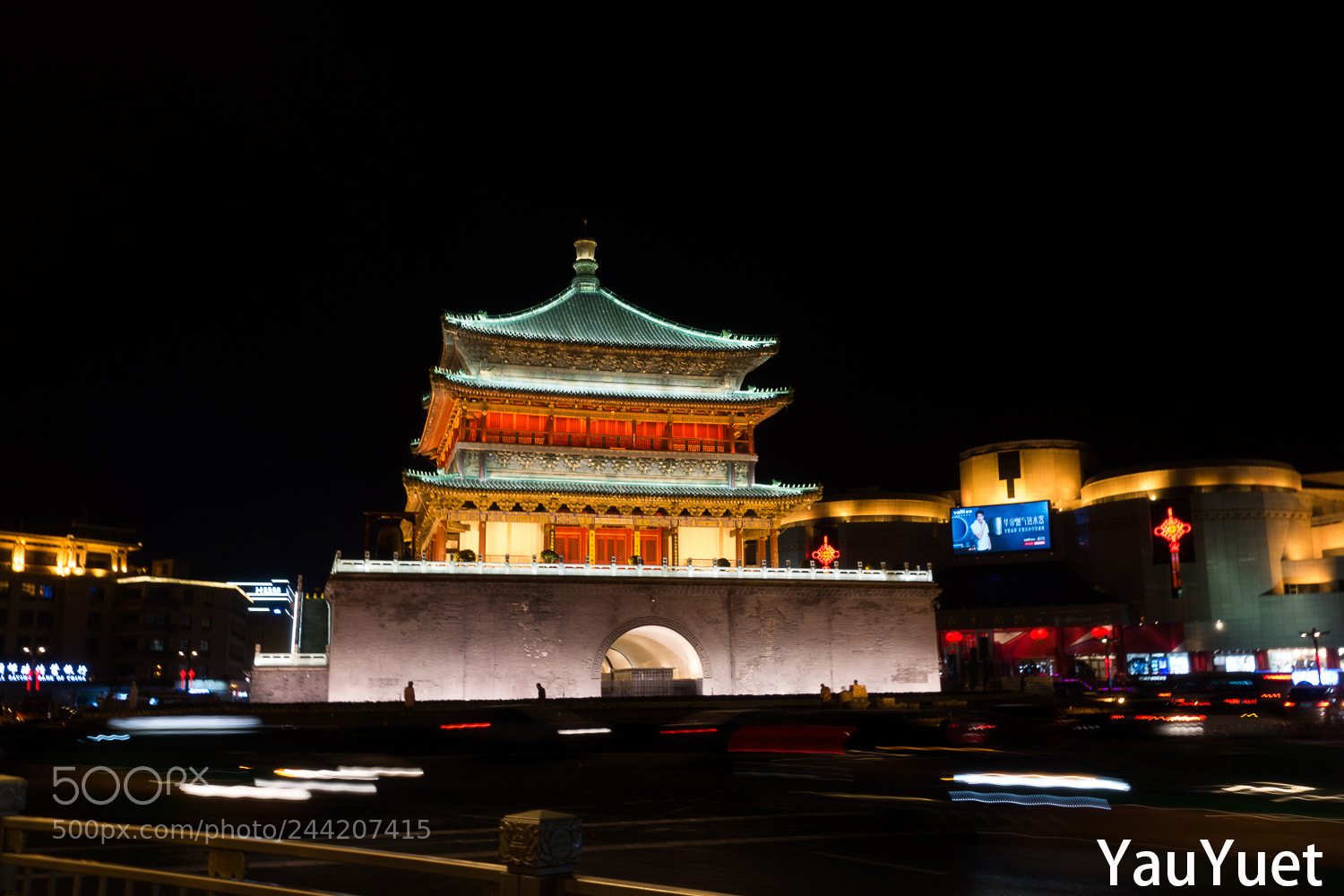 Sony Cyber-shot DSC-RX100 III sample photo. Bell tower xi'an photography