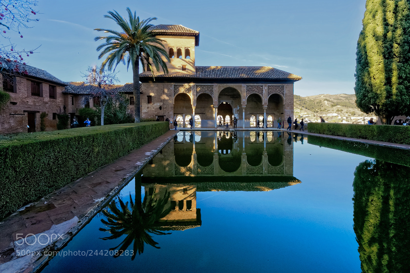 Canon EOS 6D + Canon EF 17-40mm F4L USM sample photo. Reflection pool photography