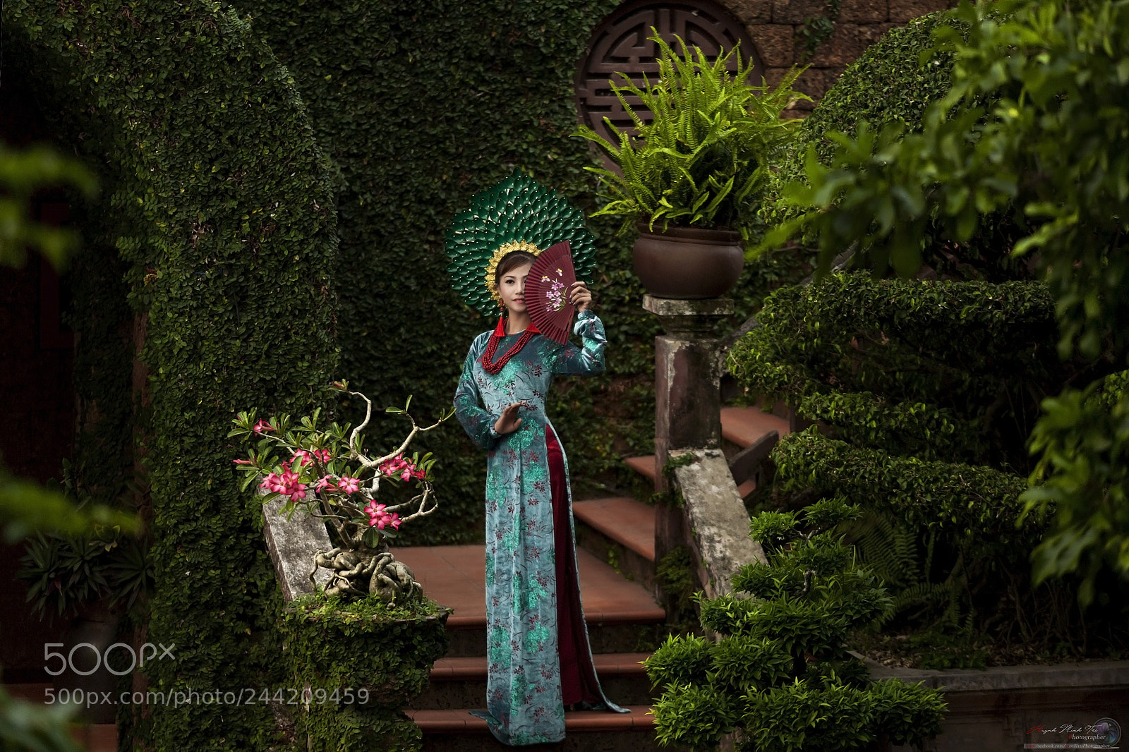 Canon EOS 5D sample photo. Traditional dress - phoenix photography