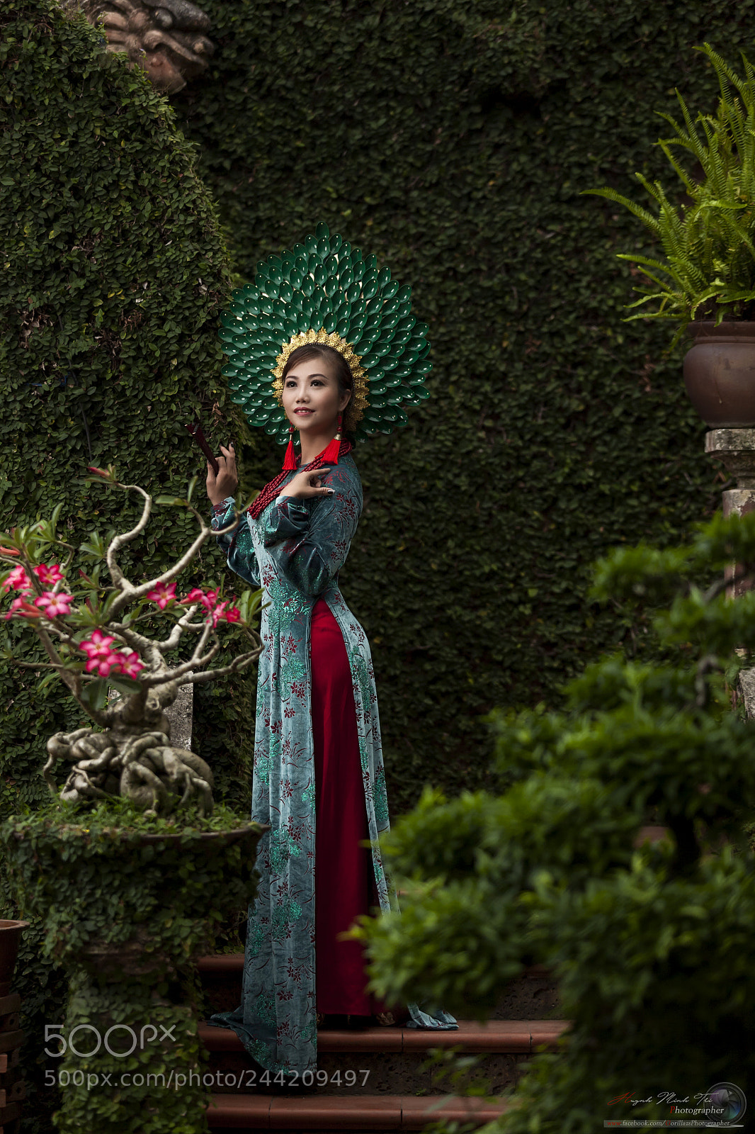 Canon EOS 5D sample photo. Traditional dress - phoenix photography