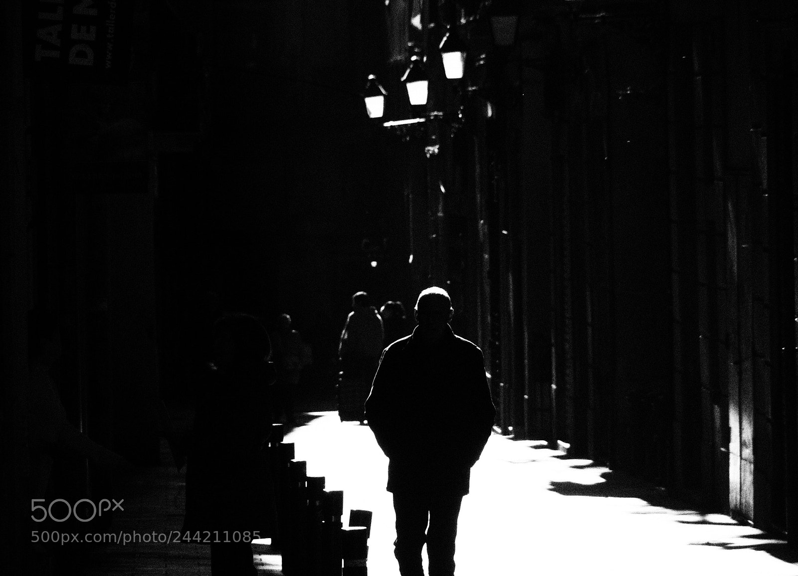 Olympus OM-D E-M5 II sample photo. Ciutat vella photography