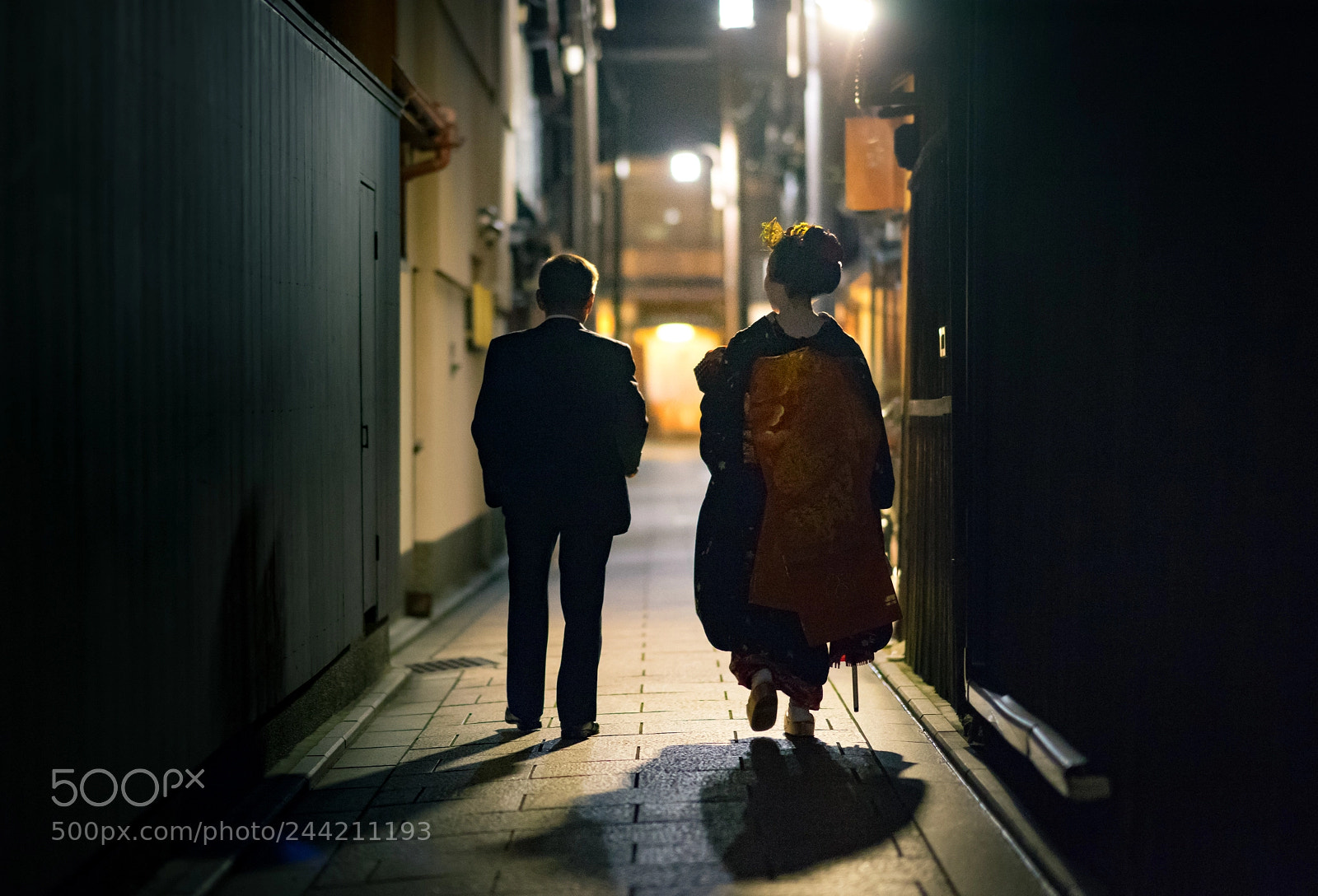 Sony a7 II sample photo. A night in gion photography