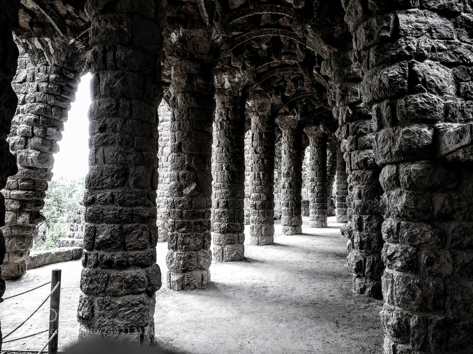 OnePlus A3003 sample photo. Light through columns photography