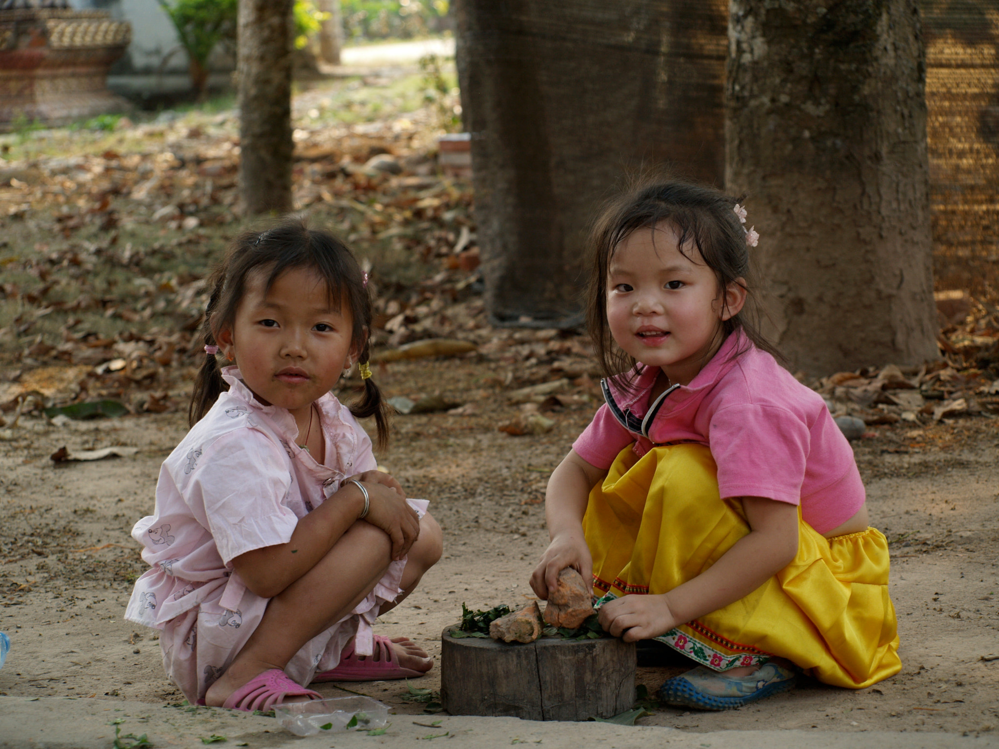 Olympus E-400 (EVOLT E-400) sample photo. Chinese children. photography
