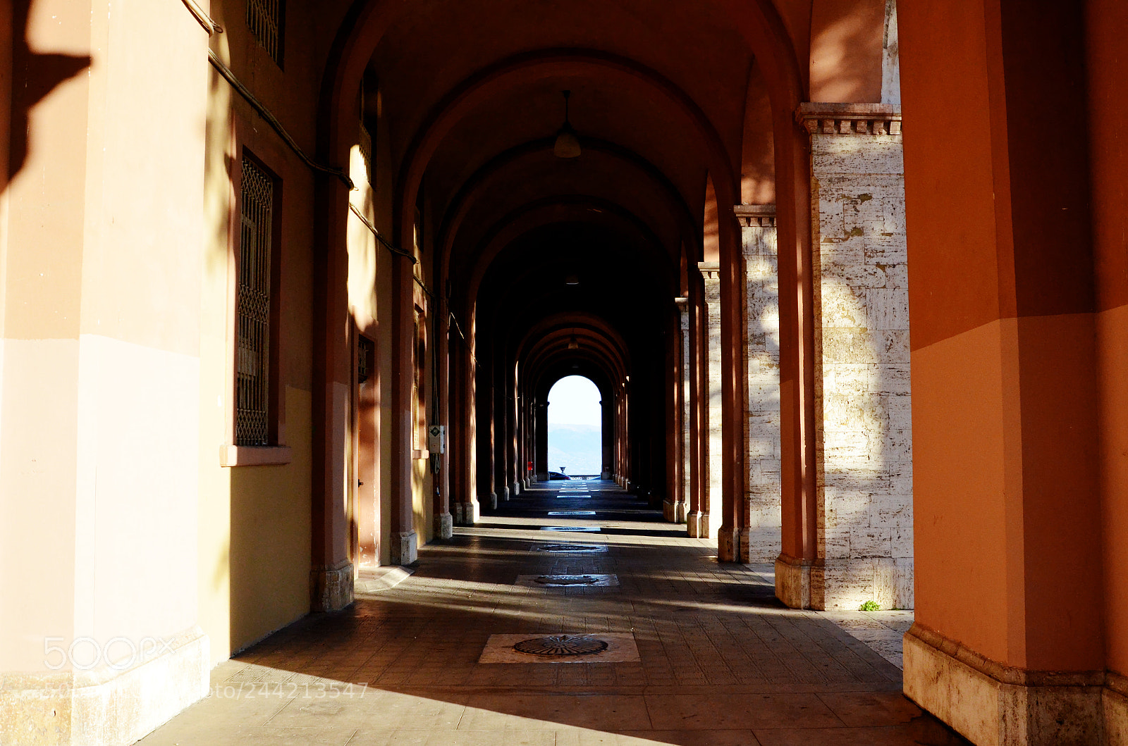 Nikon D5100 sample photo. Tunnel photography