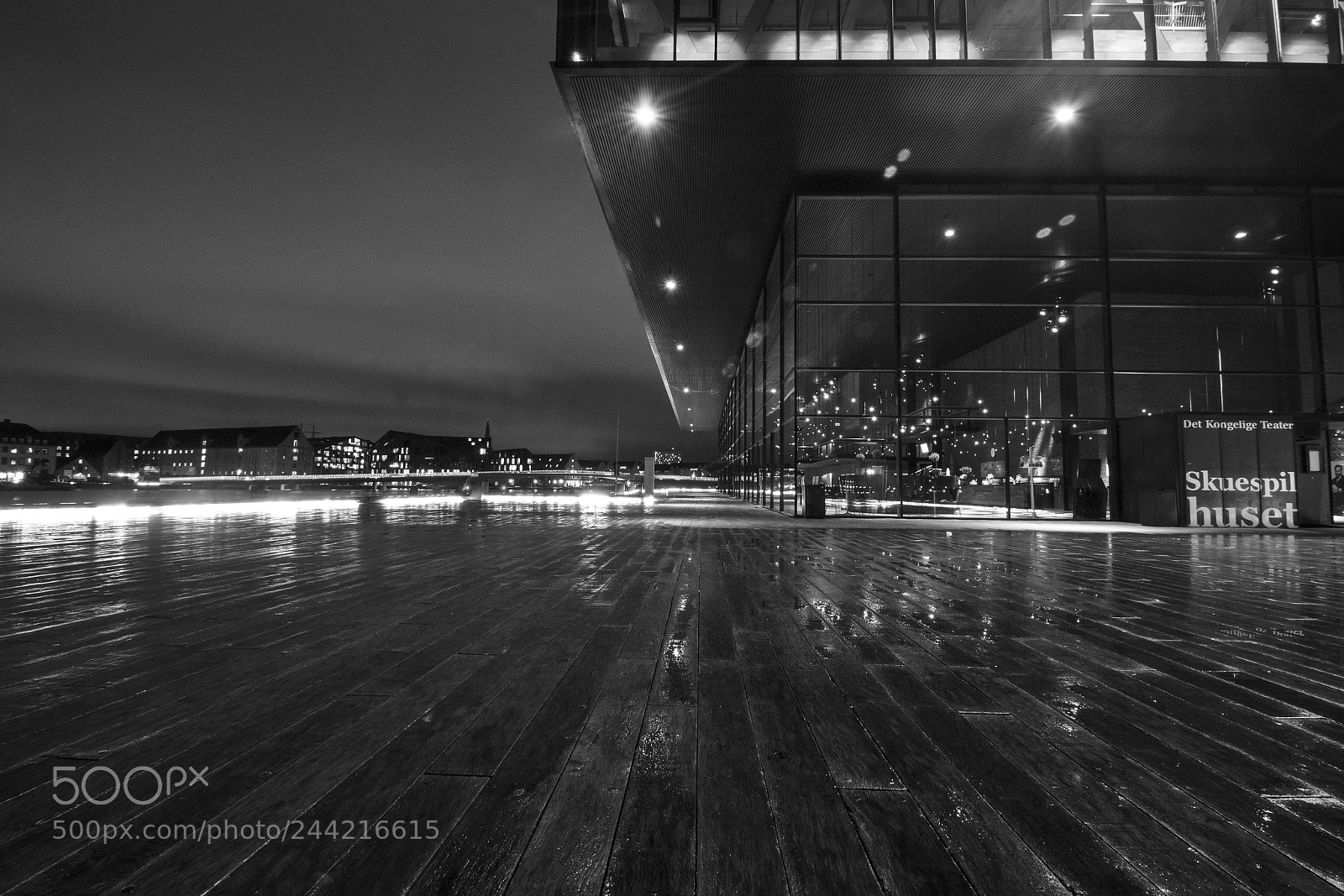 Canon EOS 1200D (EOS Rebel T5 / EOS Kiss X70 / EOS Hi) sample photo. Copenhagen by night photography