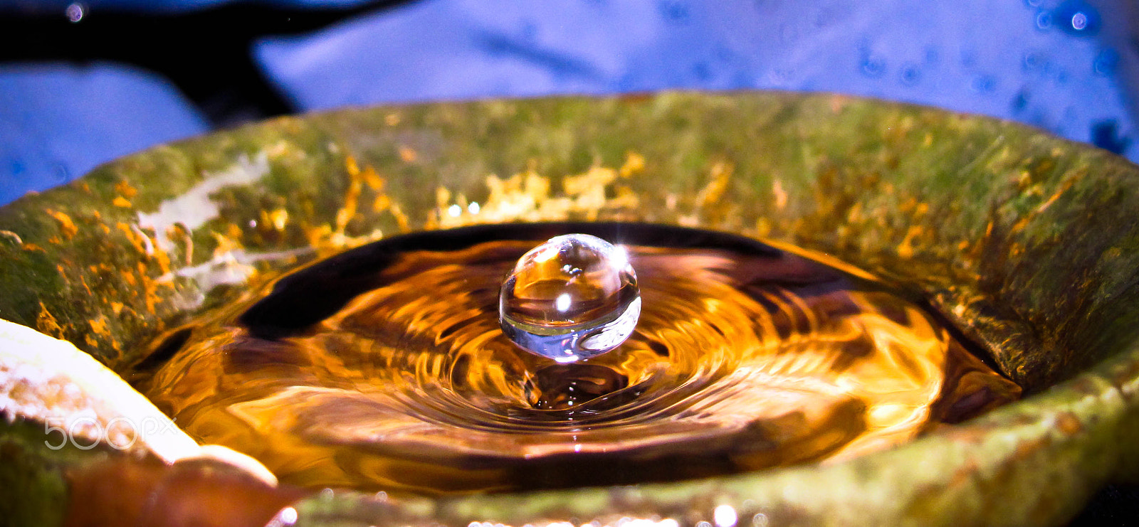 Canon PowerShot SX120 IS sample photo. A crystal like droplet of water.. photography