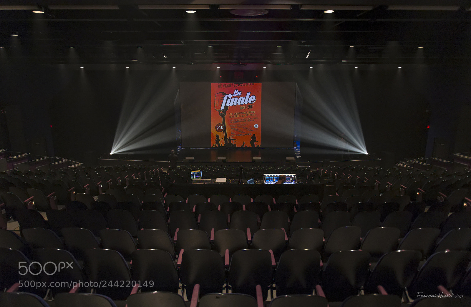 Nikon D4 sample photo. La finale photography