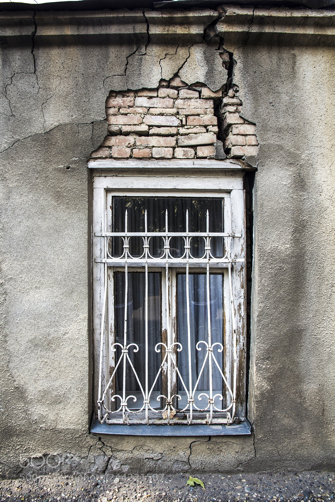 Canon EOS 60D sample photo. Window photography