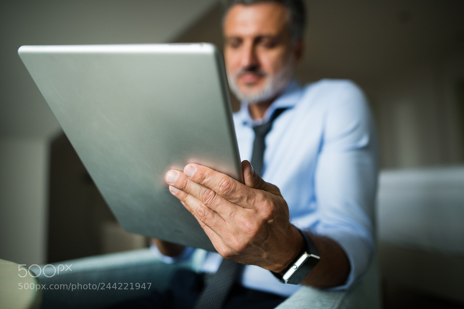 Nikon D5 sample photo. Mature businessman with tablet photography