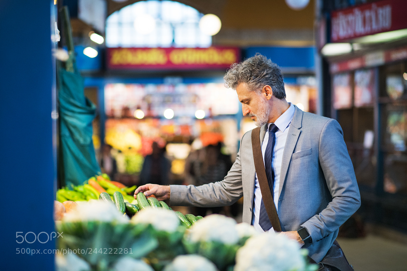 Nikon D5 sample photo. Mature businessman buying vegetables photography