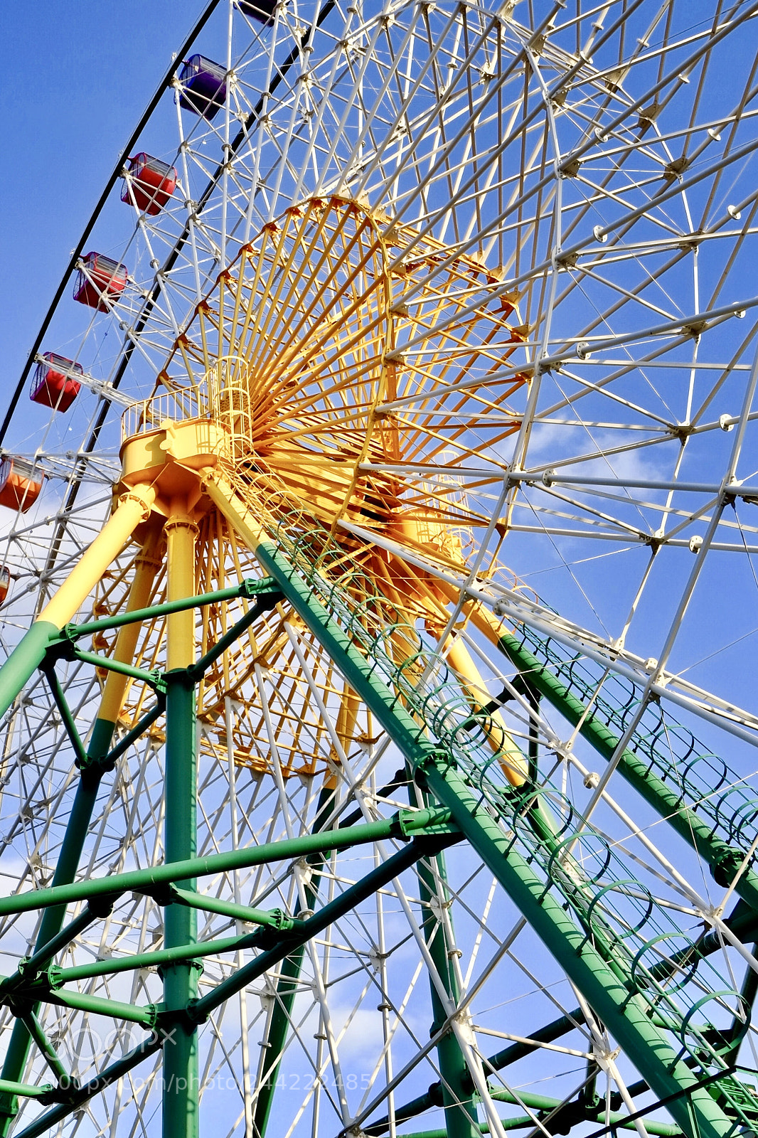 Fujifilm X-Pro1 sample photo. Round and around photography