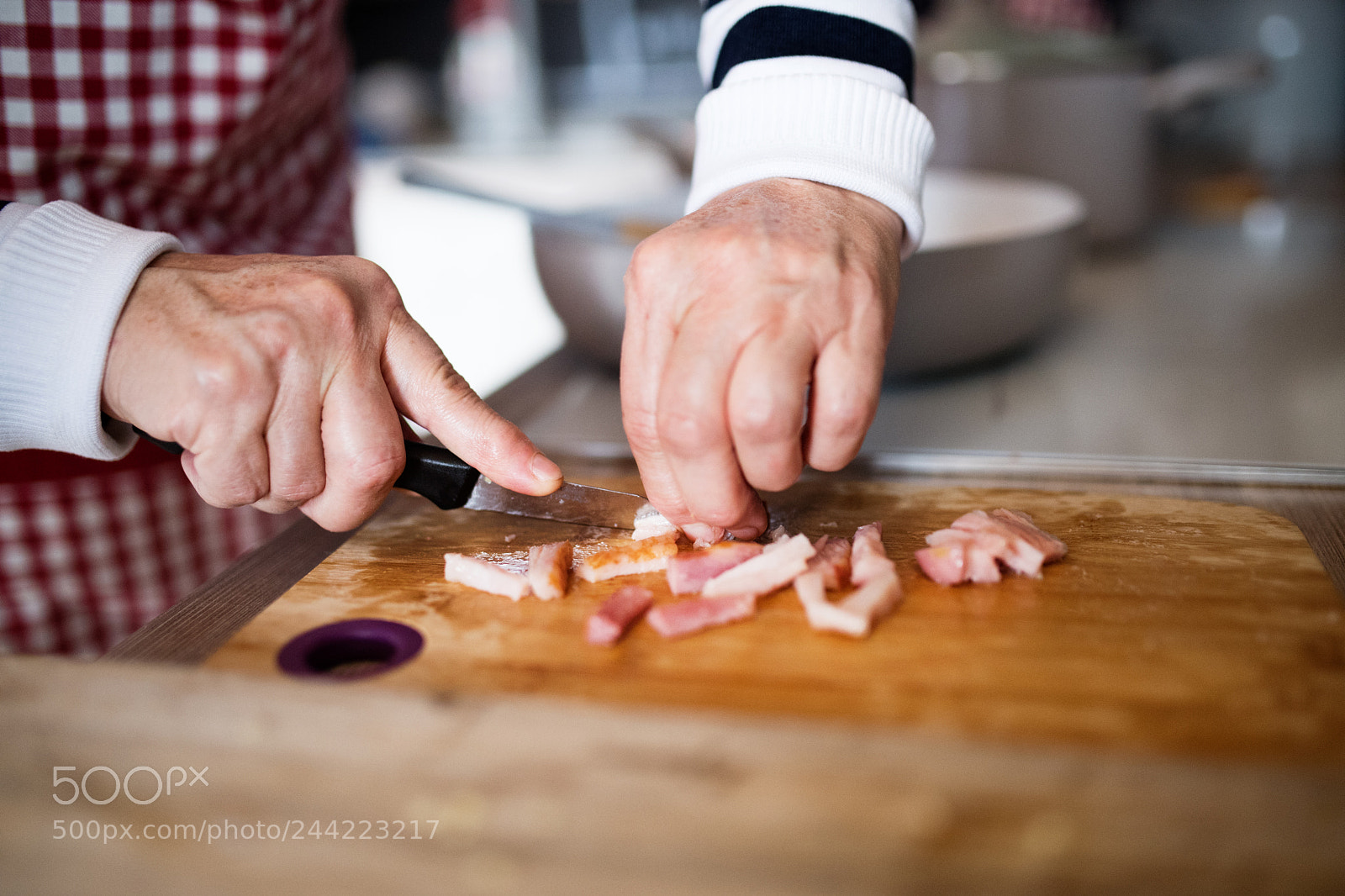 Nikon D5 sample photo. Senior woman cooking at photography
