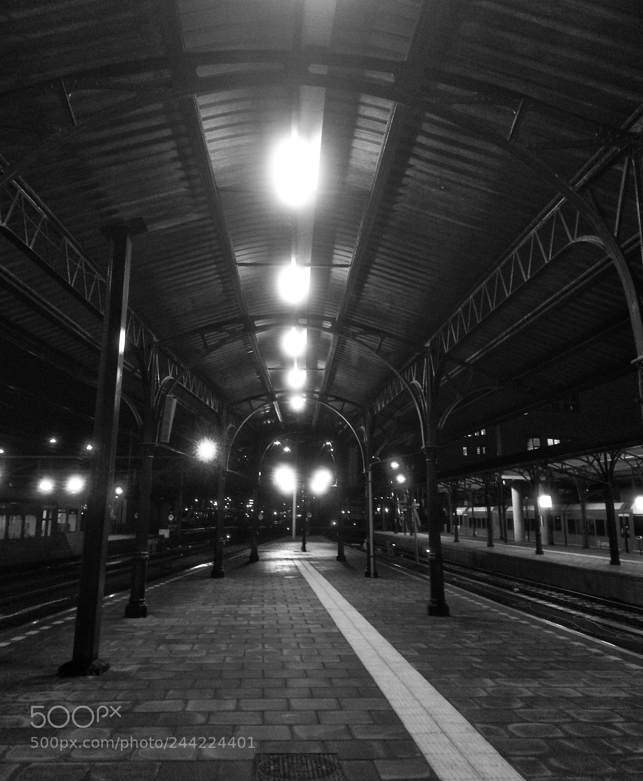 Apple iPhone 5s sample photo. Lines photography