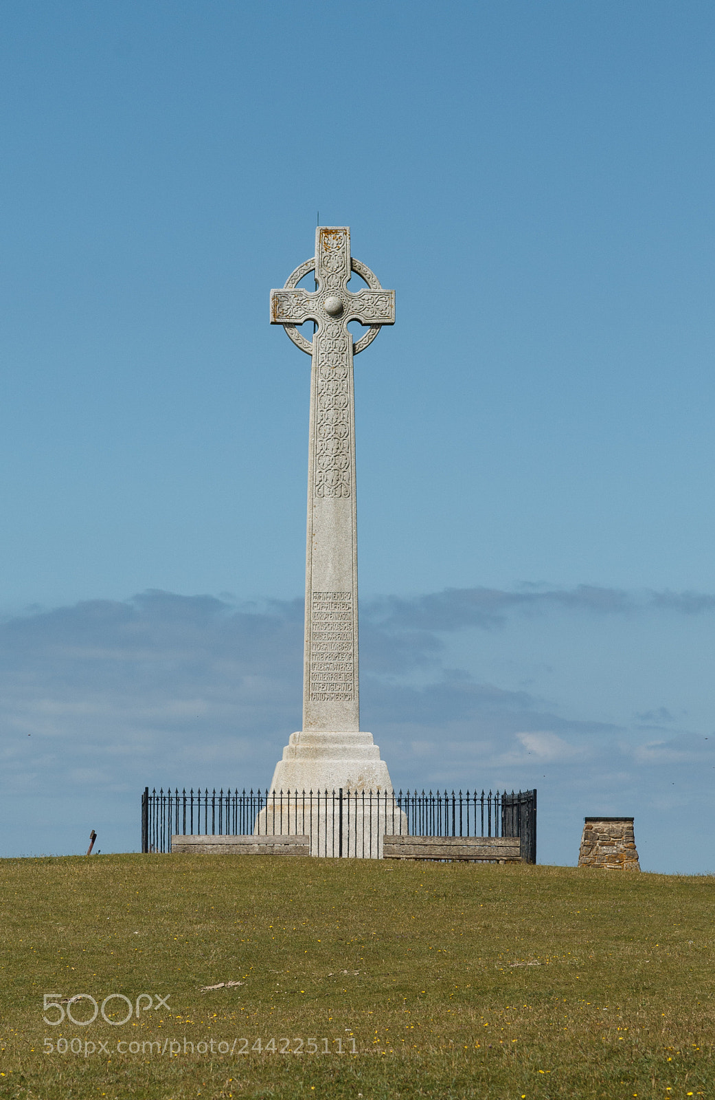 Canon EOS 1100D (EOS Rebel T3 / EOS Kiss X50) sample photo. Tennyson down memorial photography