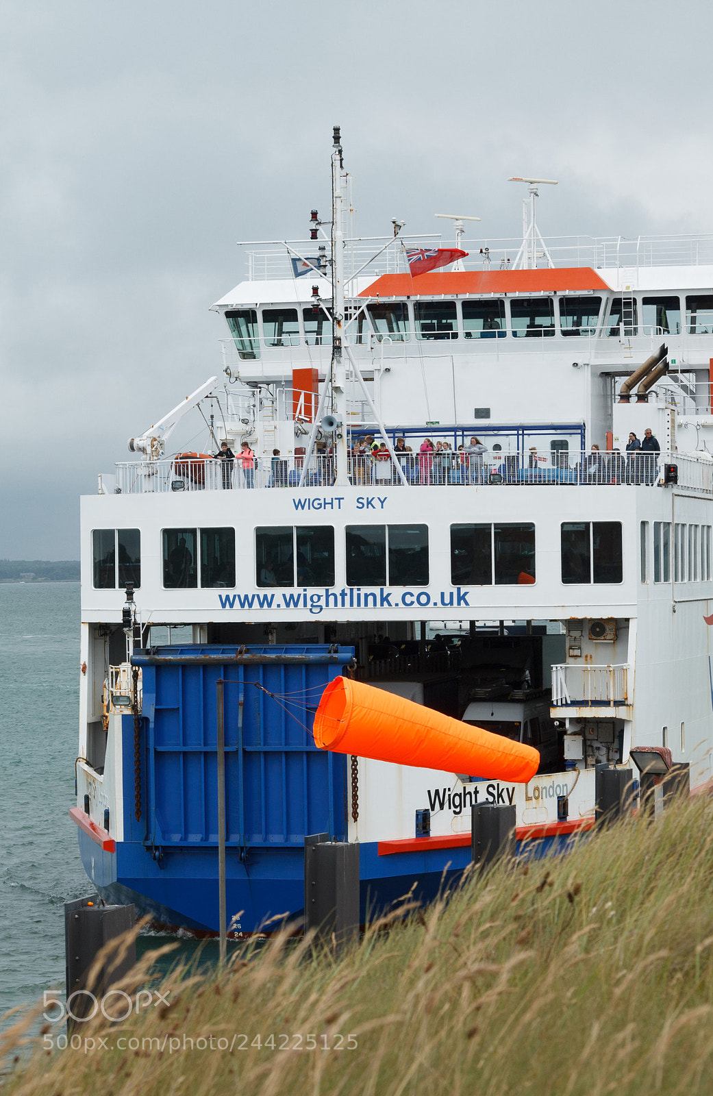 Canon EOS 1100D (EOS Rebel T3 / EOS Kiss X50) sample photo. Lymington yarmouth ferry from photography