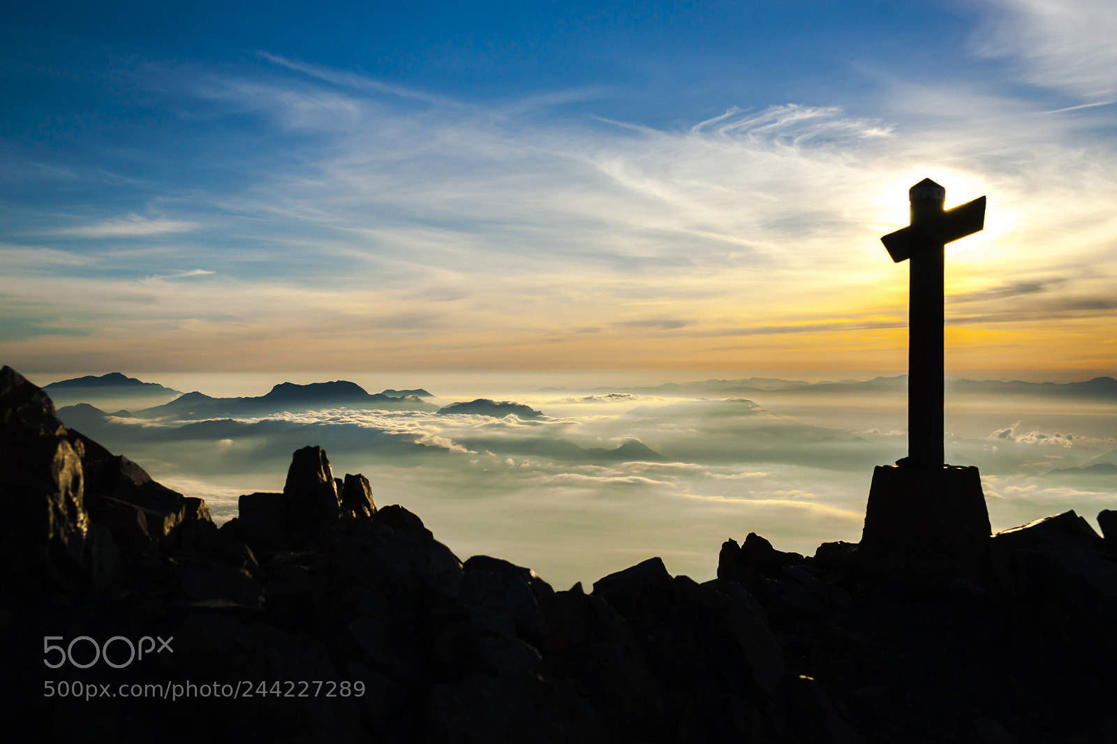 Sony Alpha DSLR-A900 sample photo. Signpost on the summit photography