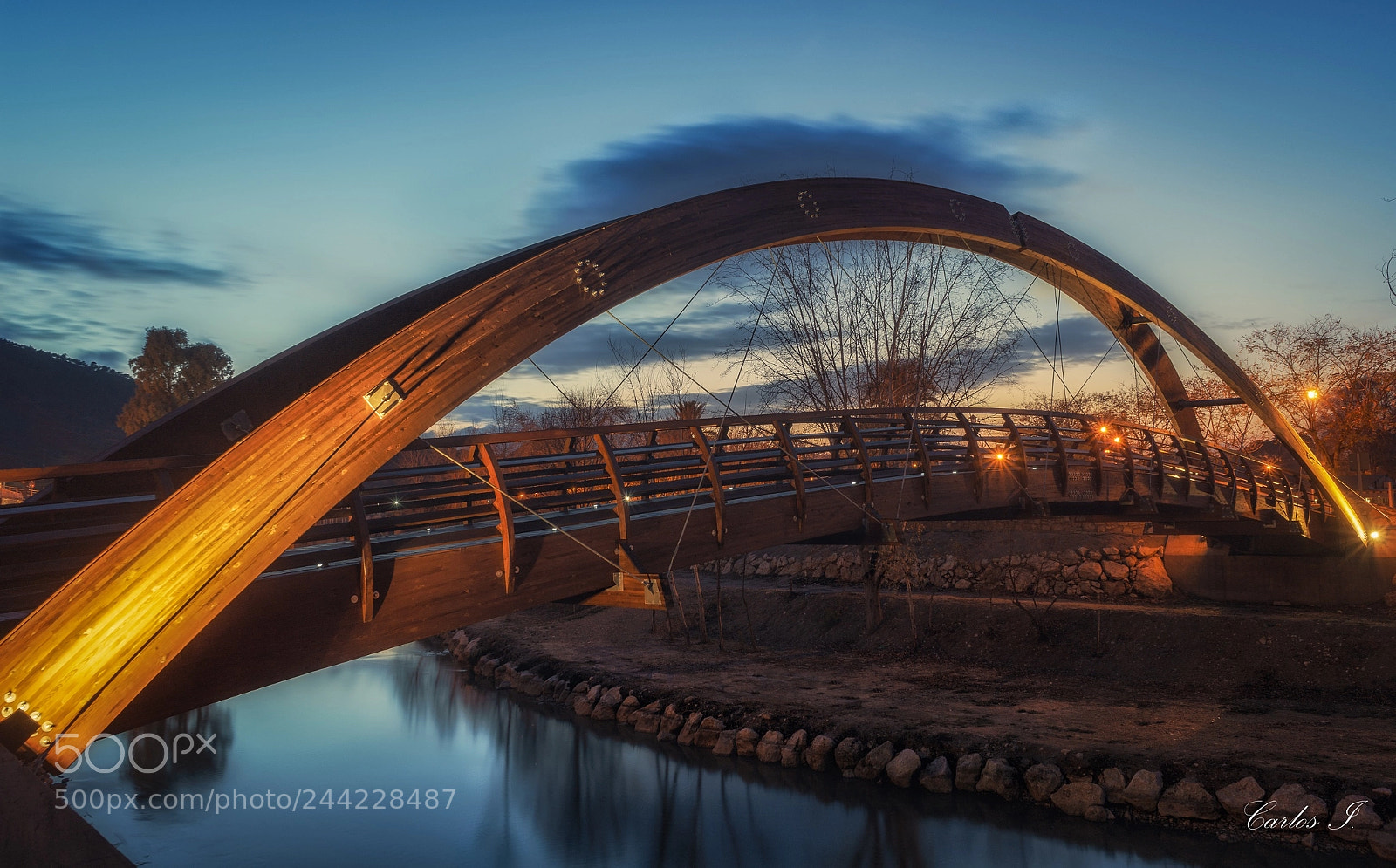 Sony a7 II sample photo. Atardece en el puente photography