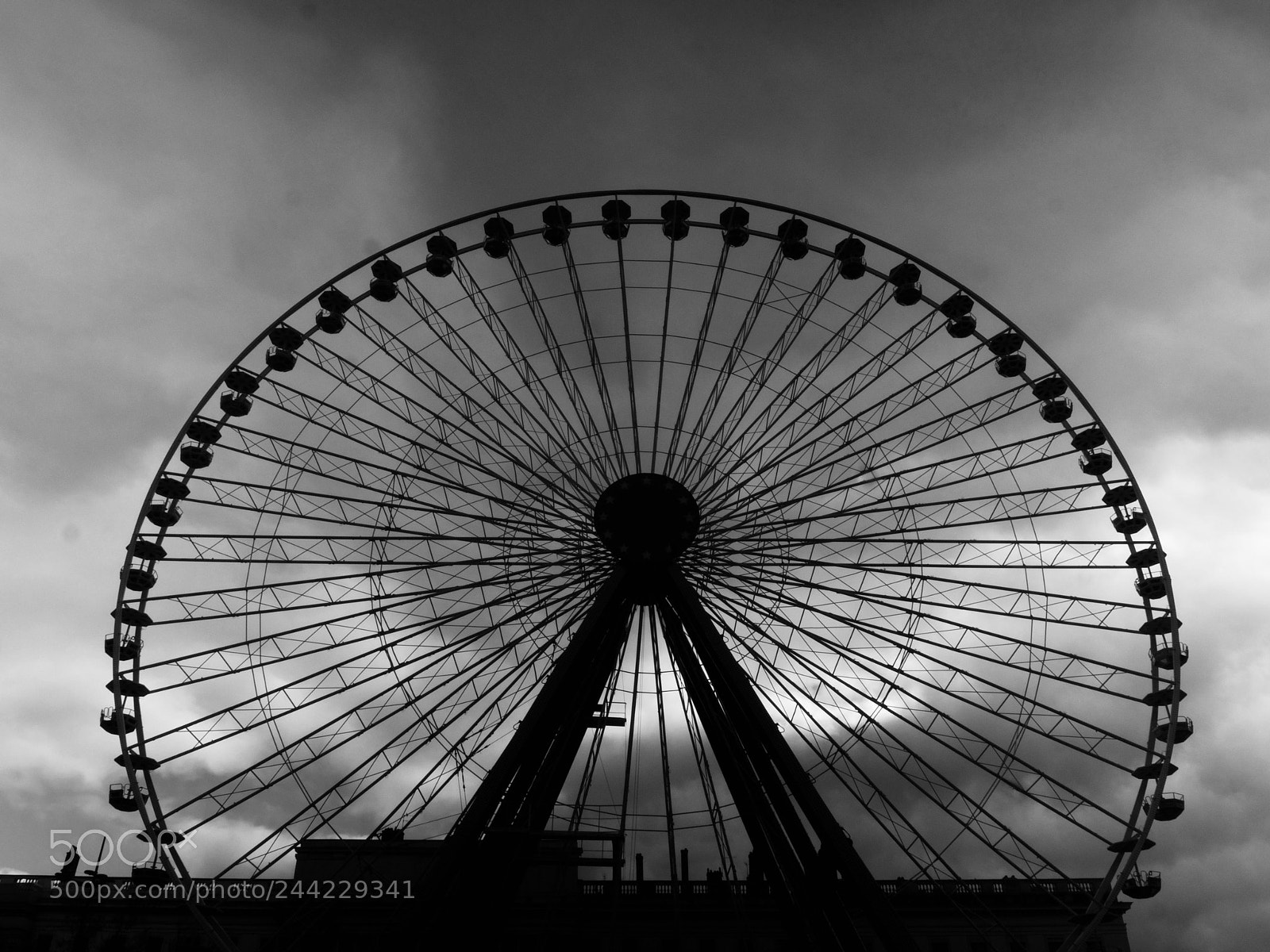 Panasonic Lumix DC-GH5 sample photo. Grande roue - monochrome photography