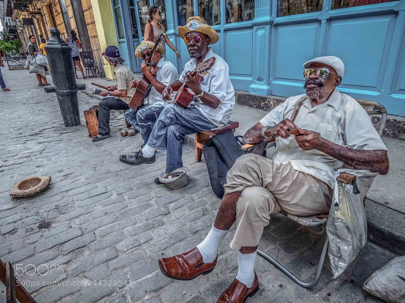 Olympus PEN E-P5 sample photo. Street band in cuba photography